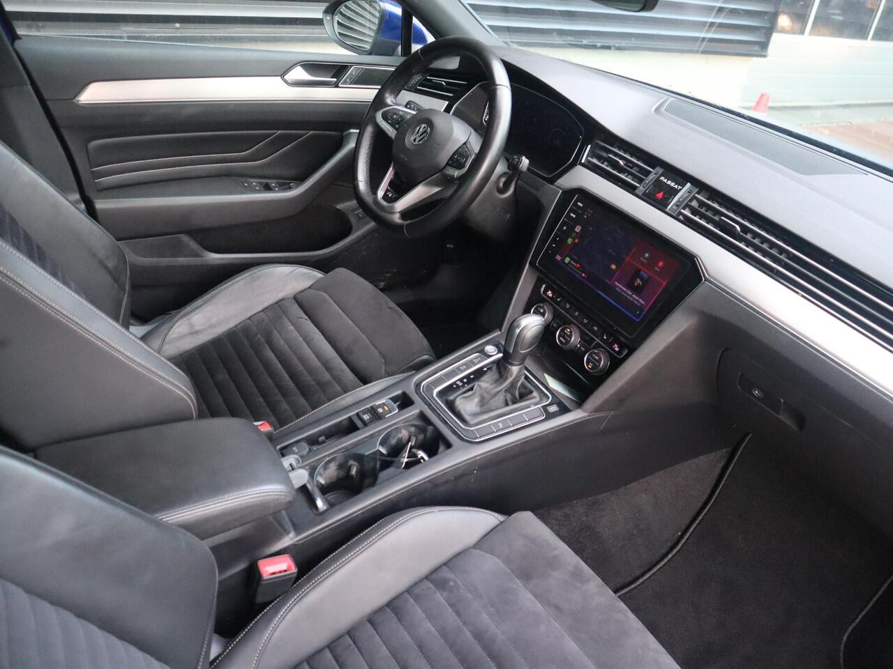 Volkswagen PASSAT 2.0 TSI 4Motion Elegance Business R | 272PK Fabrieks af | NAP | Clima | Adapt. Cruise | Navi | Leder/Alcantara | PDC | LED | Stoelverwarming | Multimedia |