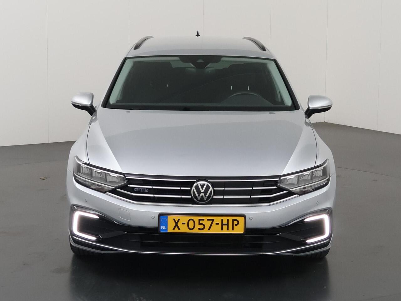 Volkswagen PASSAT Variant 1.4 TSI PHEV GTE Business | Parkeercamera | Navigatie | Cruise Control Adaptief | Stoelverwarming |