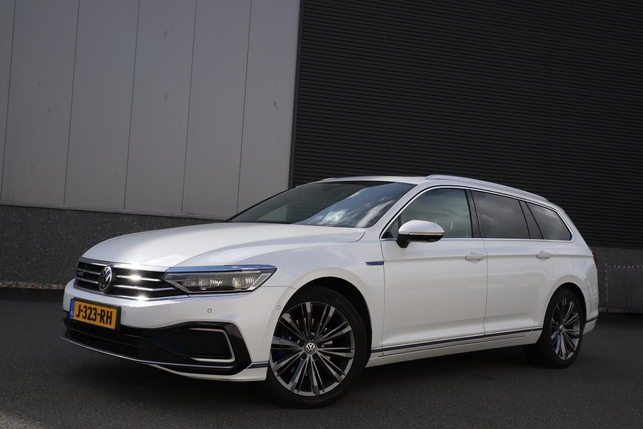 Volkswagen PASSAT Variant 1.4 TSI PHEV GTE Leder/Pano/Trekhaak/Virtual/Matrix-led/360cam