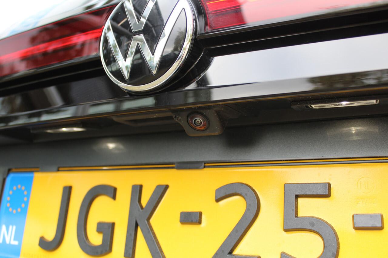 Volkswagen PASSAT Variant 1.5 eTSI 150 pk | Incl. 12 maanden Garantie | Stoel/stuur verwarming | Achteruitrijcamera | Adaptive cruise controle | Dodehoekdetectie | Parkeersensoren V+A | Navigatie | Apple CarPlay/Android Auto | Draadloze telefoonlader | Climate controle | L