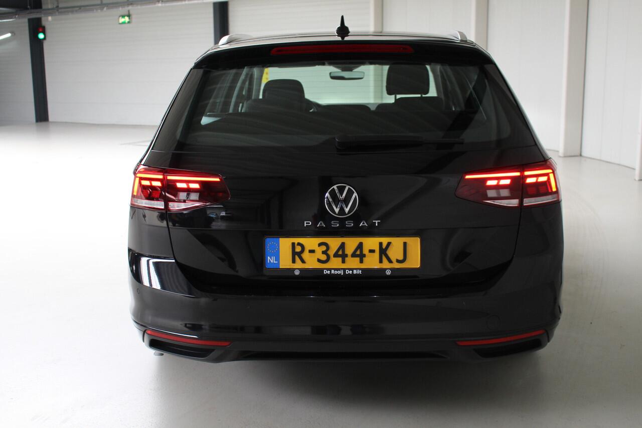Volkswagen PASSAT Variant 1.5 TSI Business Navigatie | Lichtmetalen velgen | Cruise Control | PDC