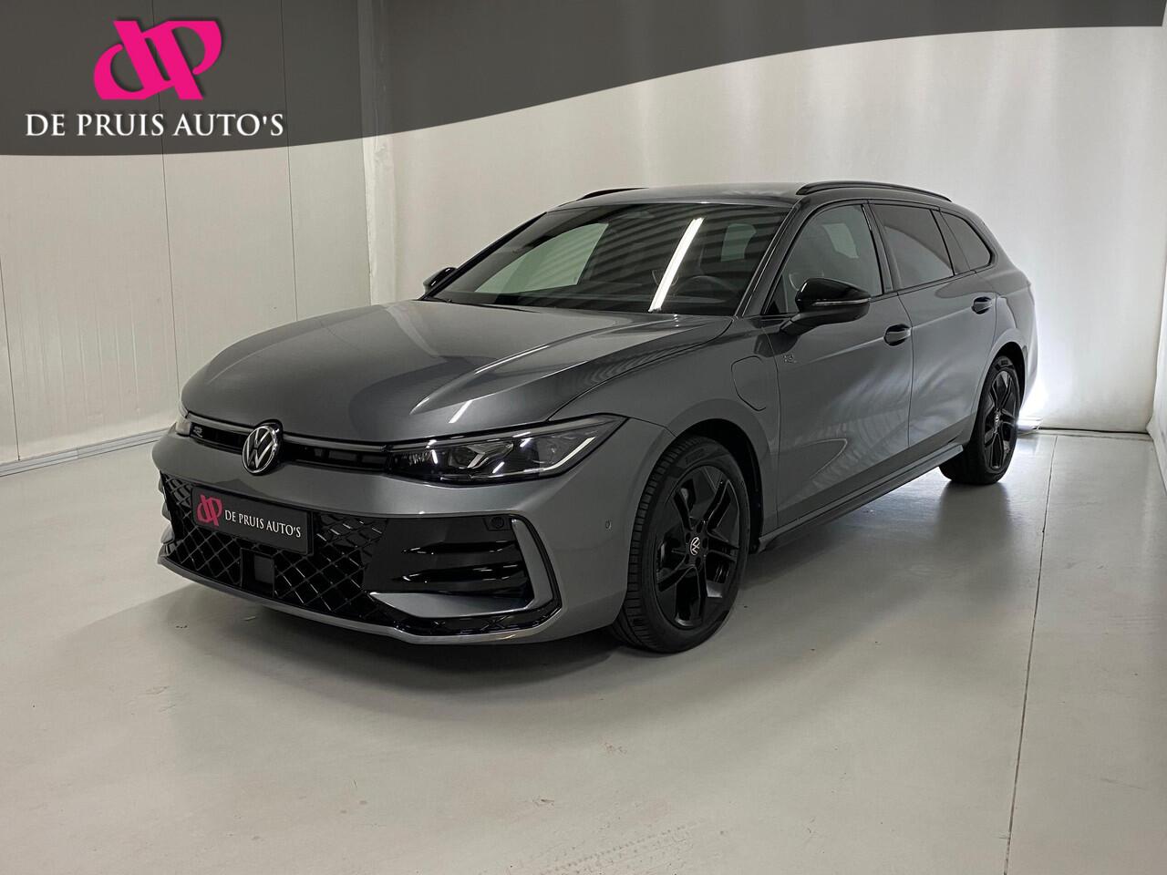 Volkswagen PASSAT Variant 1.5 eHybrid R-Line 272pk Keyless IQ Light 360 Camera Trekhaak Elek.Achterklep Apple/Android 18'' Inch