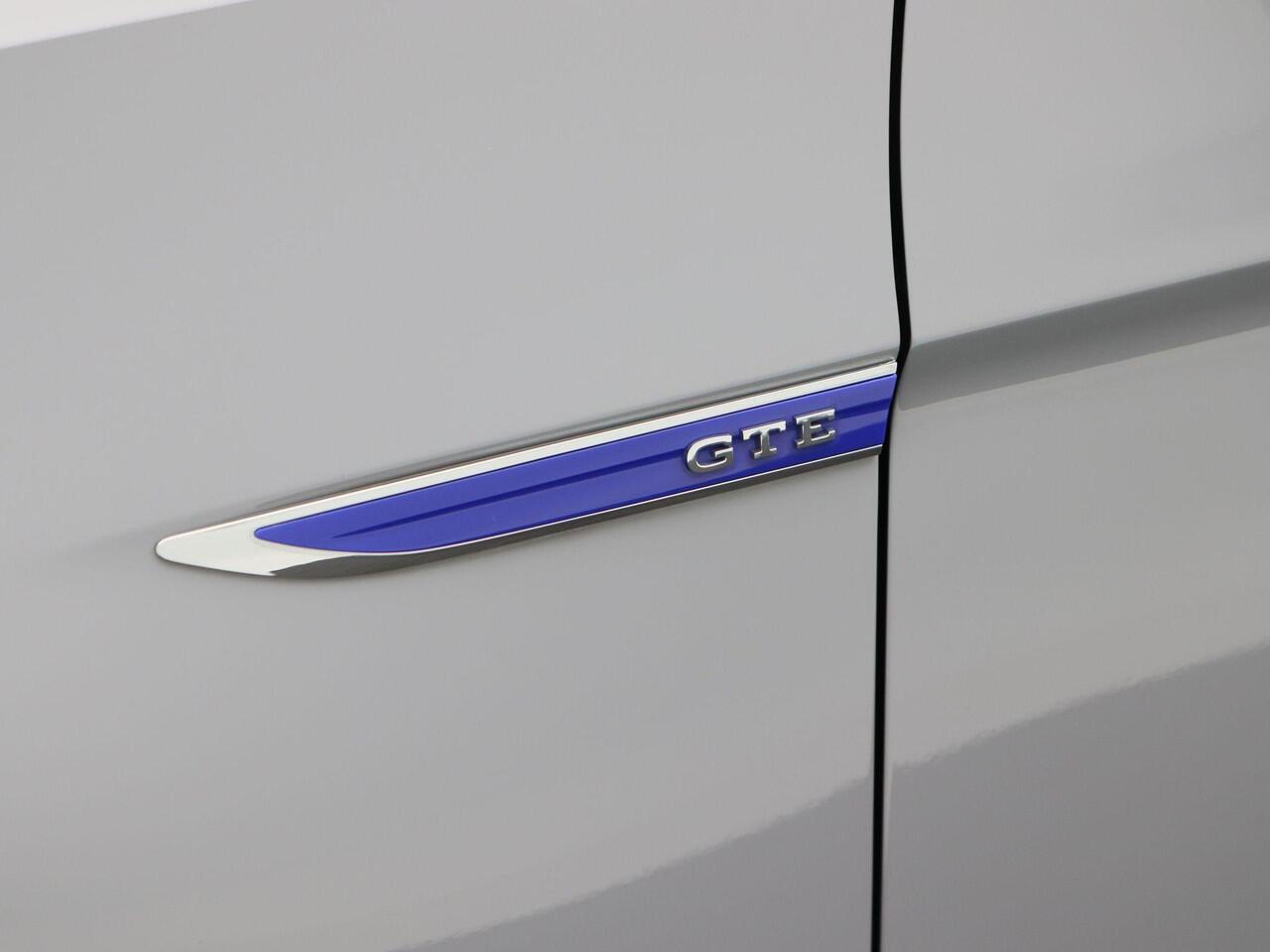 Volkswagen PASSAT Variant 1.4 TSi 218 Pk Automaat PHEV GTE Business | Panoramadak | 17 Inch | Winterpakket | Alcantara | Camera | Privacy Glass | 87.780 Km!!