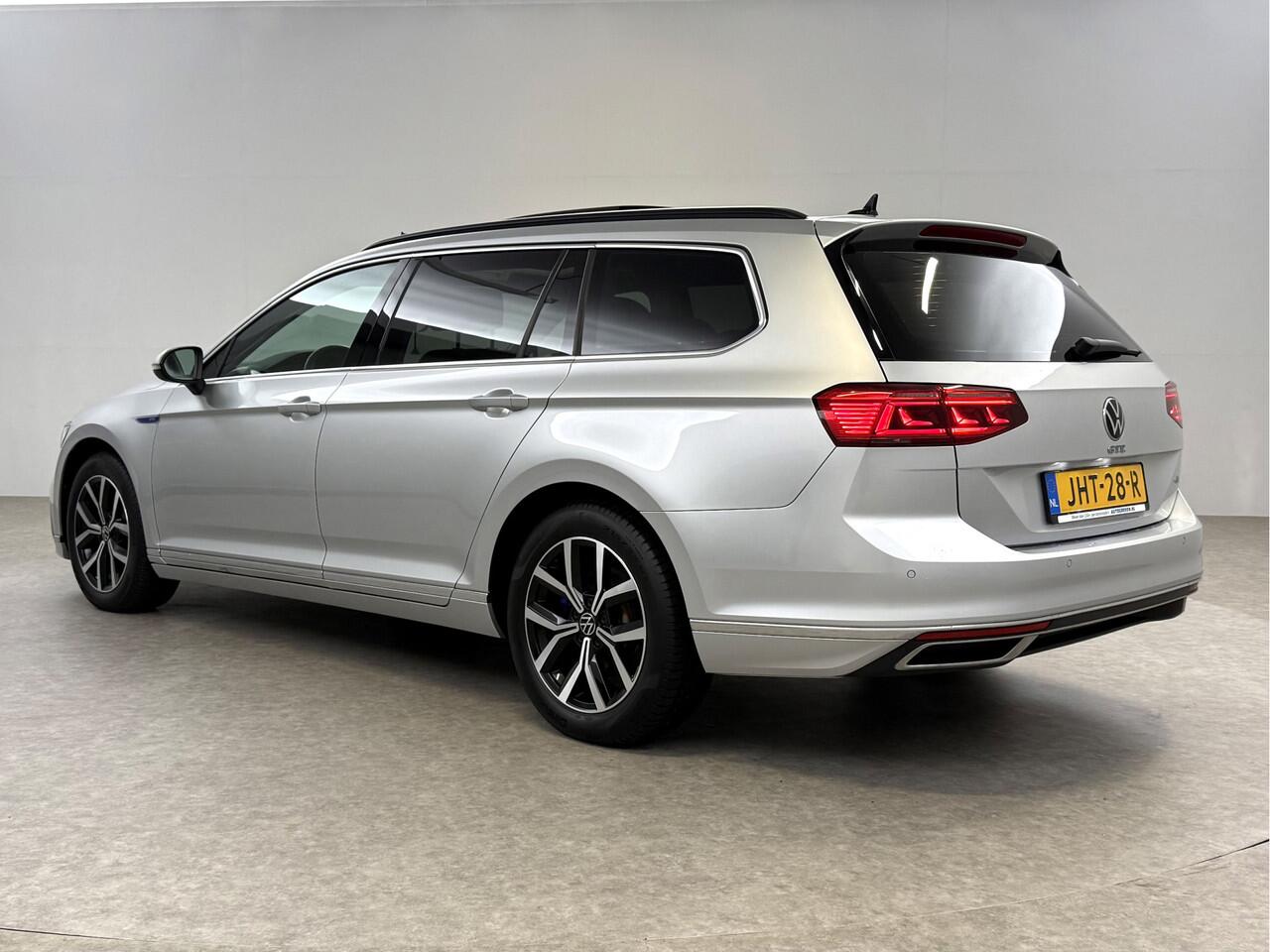 Volkswagen PASSAT Variant 1.4 TSI GTE PHEV 218PK | Pano | Sfeerverl. | Camera | Adap. Cruise | Carplay