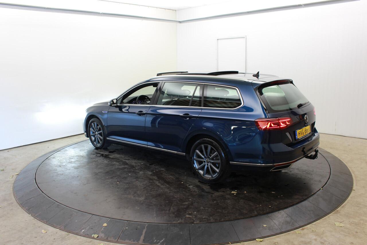 Volkswagen PASSAT GTE Virtual Disc Pro Navi SOH 100% ELTrekh+aklep zwarte hemel vol leder Panodak