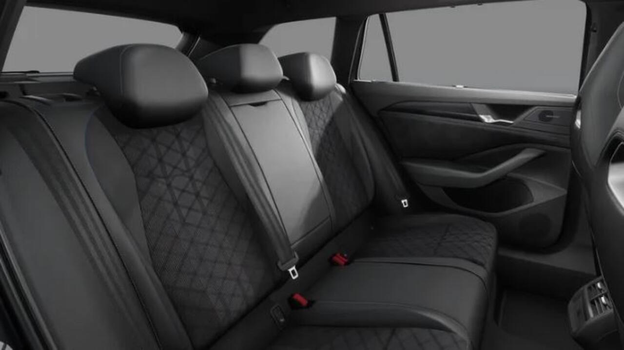 Volkswagen PASSAT Variant !!!¤ 5.000 Inruilpremie!!! 1.5 eHybrid R-Line Business !!!Profiteer ook van 5.000 euro inruilpremie!!!