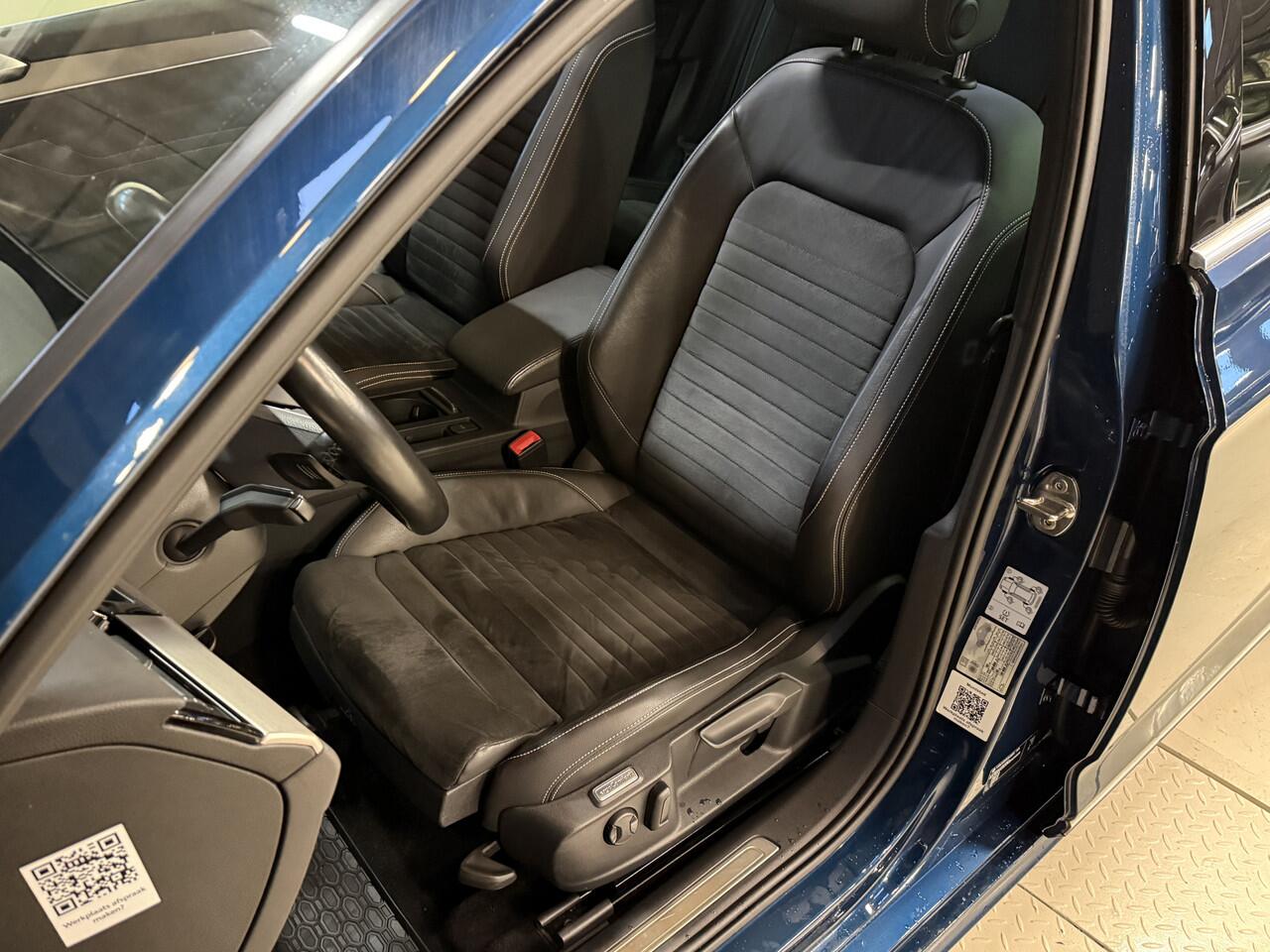 Volkswagen PASSAT Variant 1.5 TSI 2x R-Line Business + | Panoramadak | Leder | Camera | Afn. trekhaak | Adaptive cruise | Stoelverwarming | Virtual