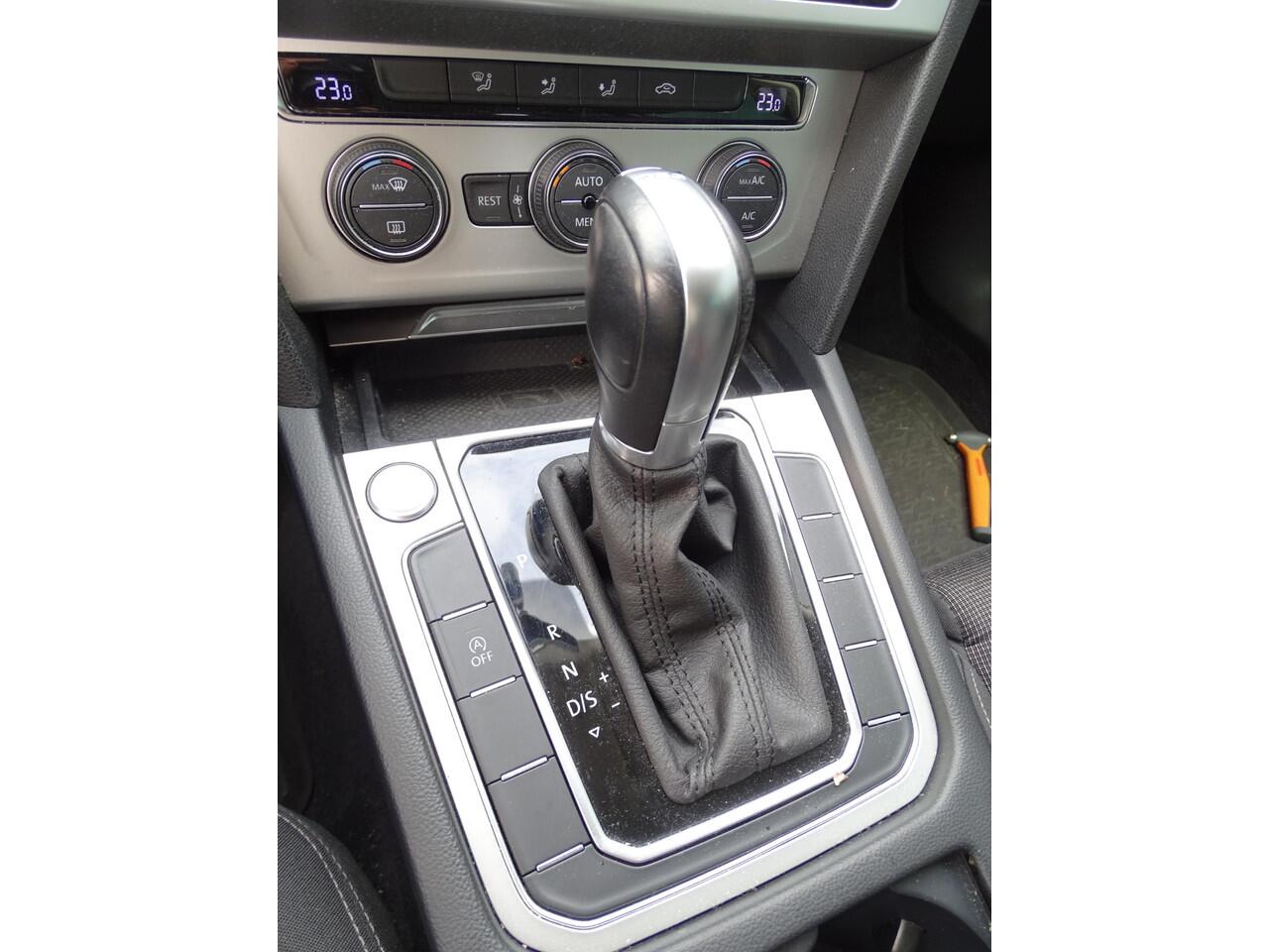 Volkswagen PASSAT Variant 1.4 TSI Comfortline Business AUTOMAAT | NAVIGATIE | LED PAKKET | MULIMEDIA| AIRCO/ECC | ADAPTIVE CRUISECONTROLL | PARKEERSENSOREN |