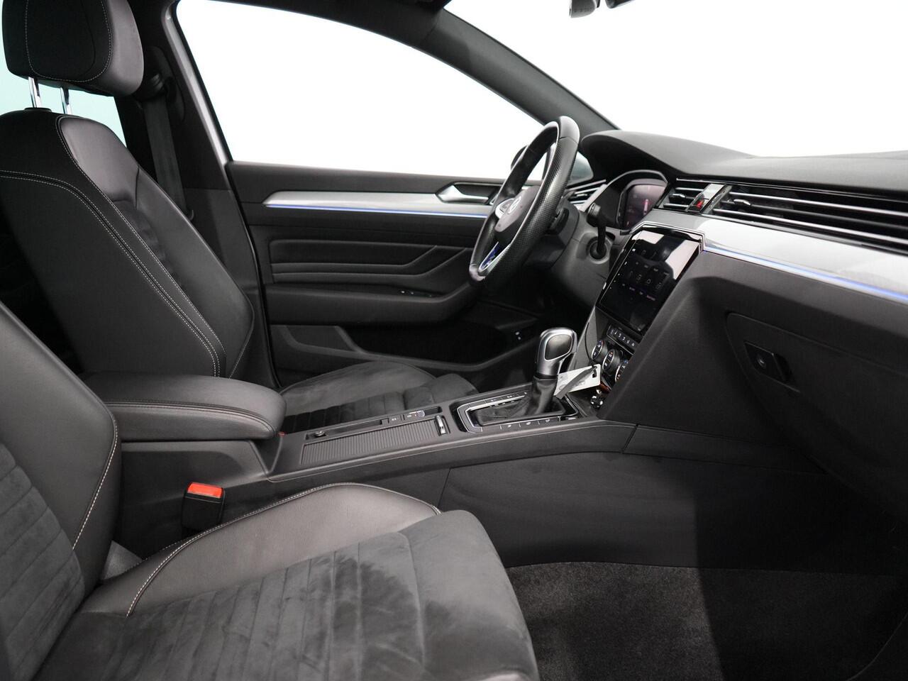 Volkswagen PASSAT Variant 1.4 TSI PHEV GTE Business | Matrix IQ | Leer | Standkachel | Virtual | 18inch |