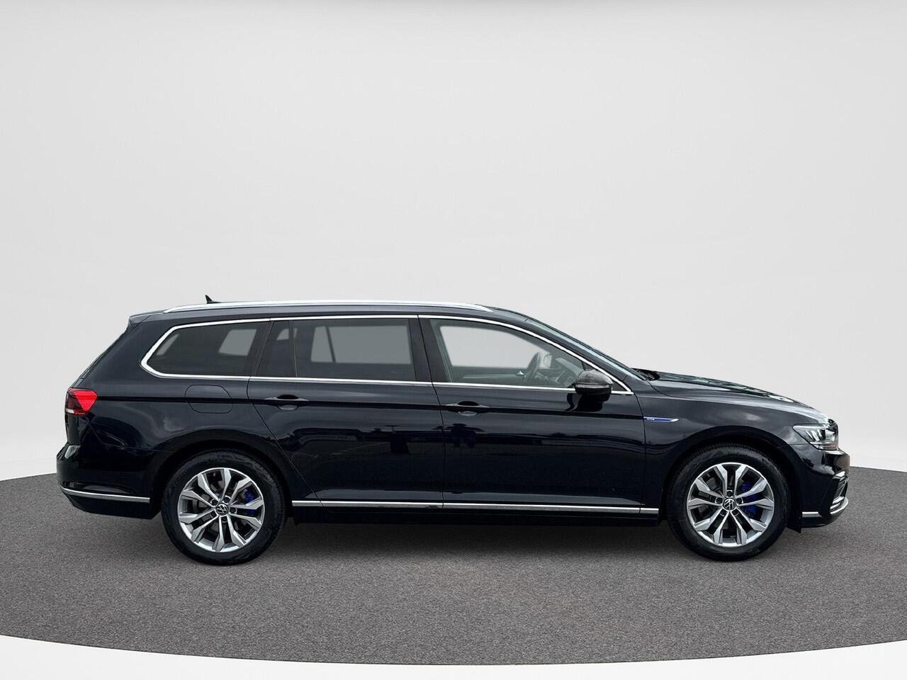 Volkswagen PASSAT Variant 1.4 TSI PHEV GTE Business | 99% SOH | 218 pk | Trekhaak | Pano Dak | ERGO Massage | App Connect |