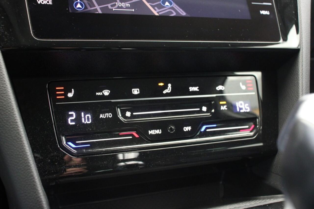 Volkswagen PASSAT Variant 1.4 TSI PHEV GTE Business - Carplay, Navi, Camera, Cruise, Massage, Stoelverw.