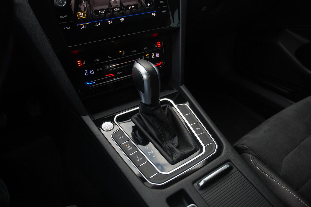 Volkswagen PASSAT Variant 1.4 TSI PHEV GTE Business , Adaptive cruise, Trekhaak, Carplay,