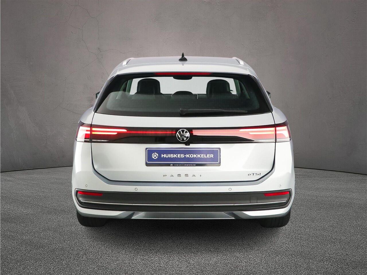 Volkswagen PASSAT Variant Business 1.5 eTSI 150pk DSG Automaat Trekhaak, Adaptive cruise control, Achteruitrijcamera, LED koplampen, Navigatie, Park assist, App connect