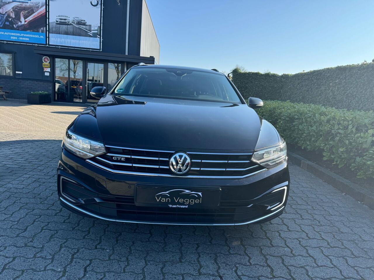 Volkswagen PASSAT 1.4 TSI PHEV GTE Business virtual cockpit, pano, memory stoel
