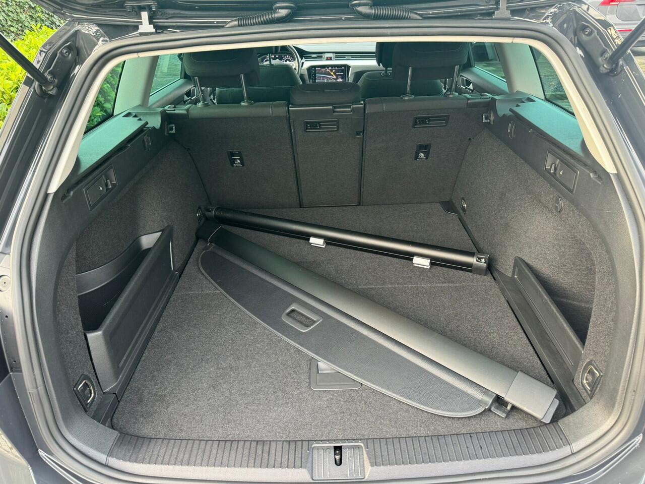 Volkswagen PASSAT Variant 1.4 TSI PHEV GTE Business virtual cockpit, pano, navi, stoelverw