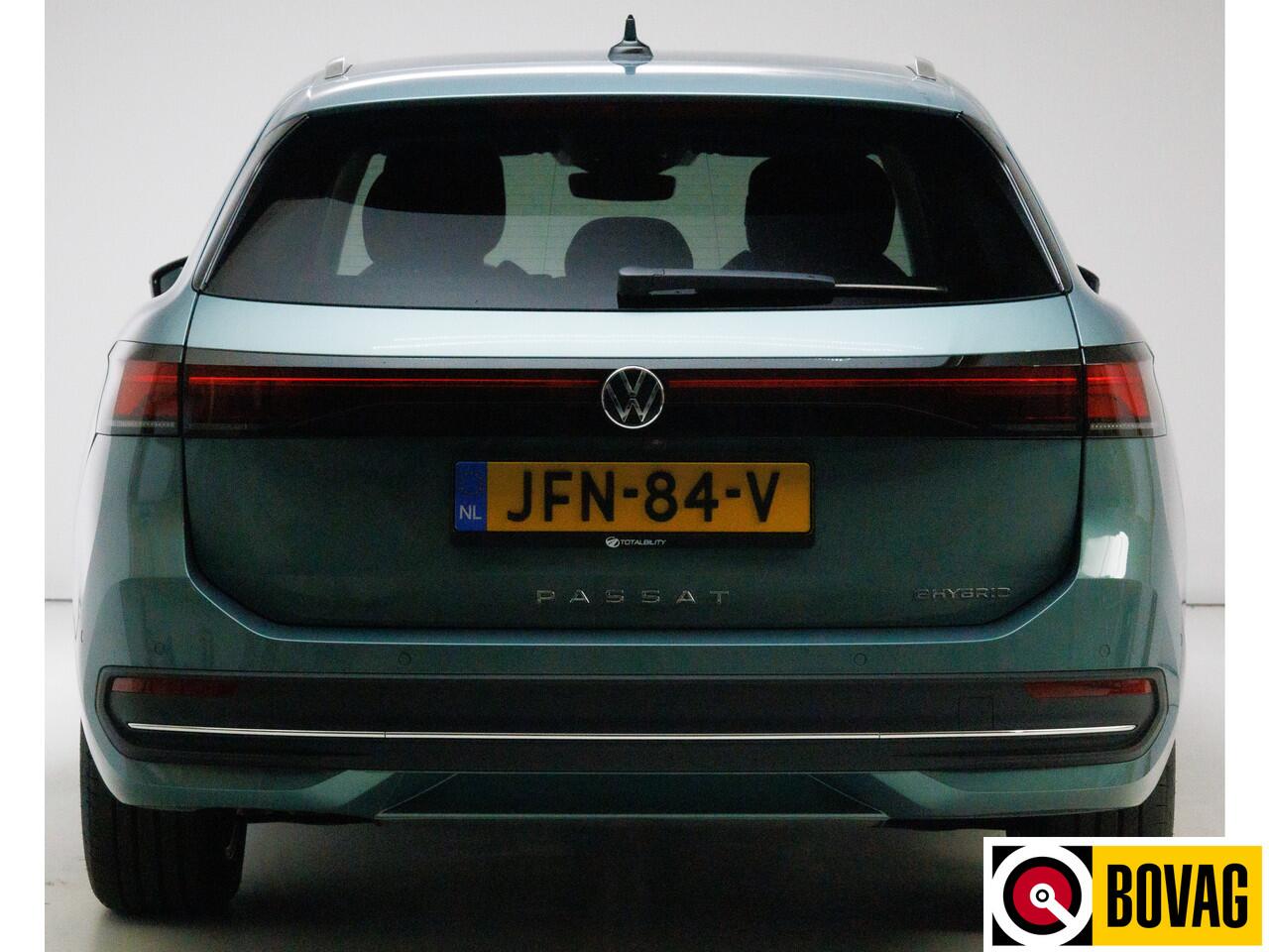 Volkswagen PASSAT Variant 1.5 eHybrid Business 204 PK | Facelift | Travel assist | Stoel &stuurverw. | Elec. klep | Ergo Active stoel met massage, Adaptieve cruise, Camera, Sfeerverlichting