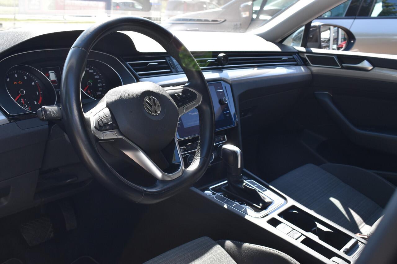 Volkswagen PASSAT Variant 1.5 TSI Comfort Business Navigatie | Camera | Stoelverwarming | ACC | 12 mnd BOVAG garantie Whatsapp 06-53188999