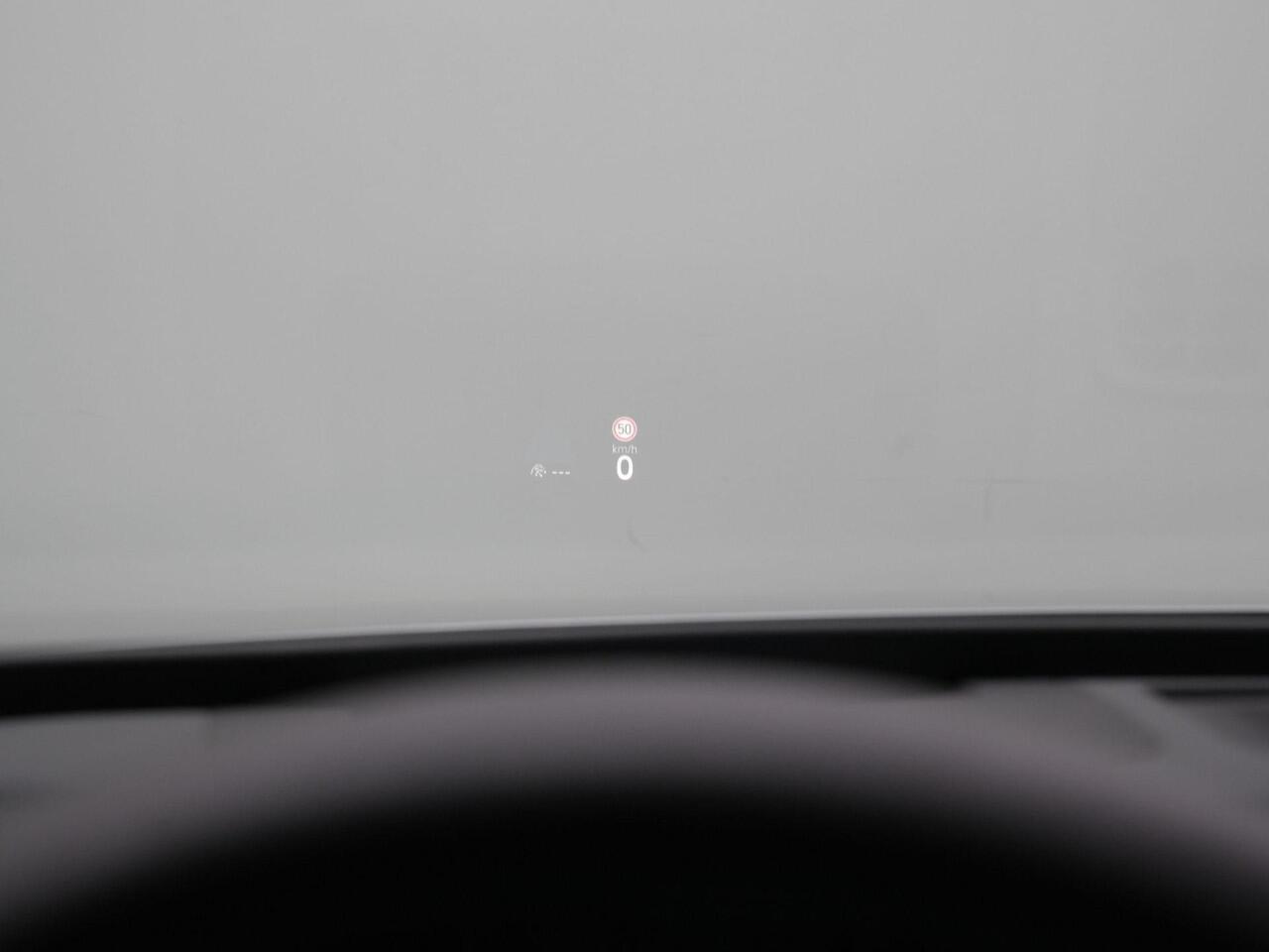 Volkswagen PASSAT Variant 1.5 eHybrid 204 pk DSG Elegance Business | Panoramadak | Trekhaak | Adaptief onderstel | Leder/alcantara | 360 camera | Head-up display