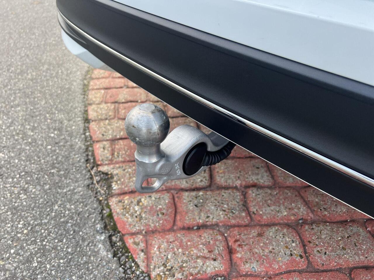 Volkswagen PASSAT Variant 1.5 eHybrid Business | Trekhaak | A-Camera | HUD | SOH 102% | PHEV |