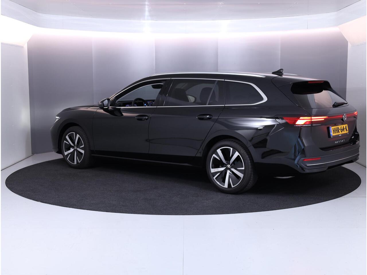 Volkswagen PASSAT Variant 1.5 eTSI Business 150pk DSG| Navi| 18'LM-velgen| Camera| Dodehoek detectie