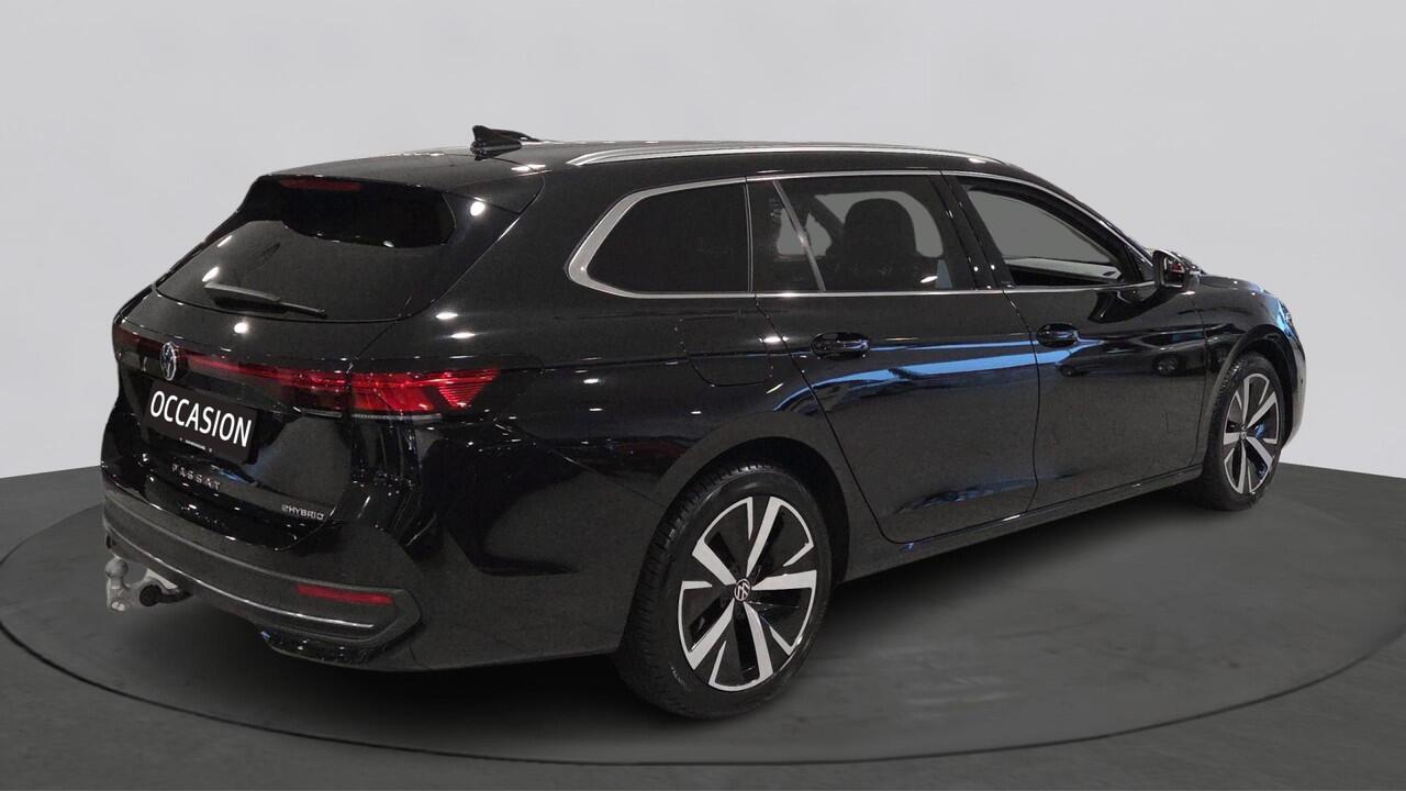 Volkswagen PASSAT Variant 1.5 eHybrid Business | Design Pakket | Trekhaak | Interieur Pakket |