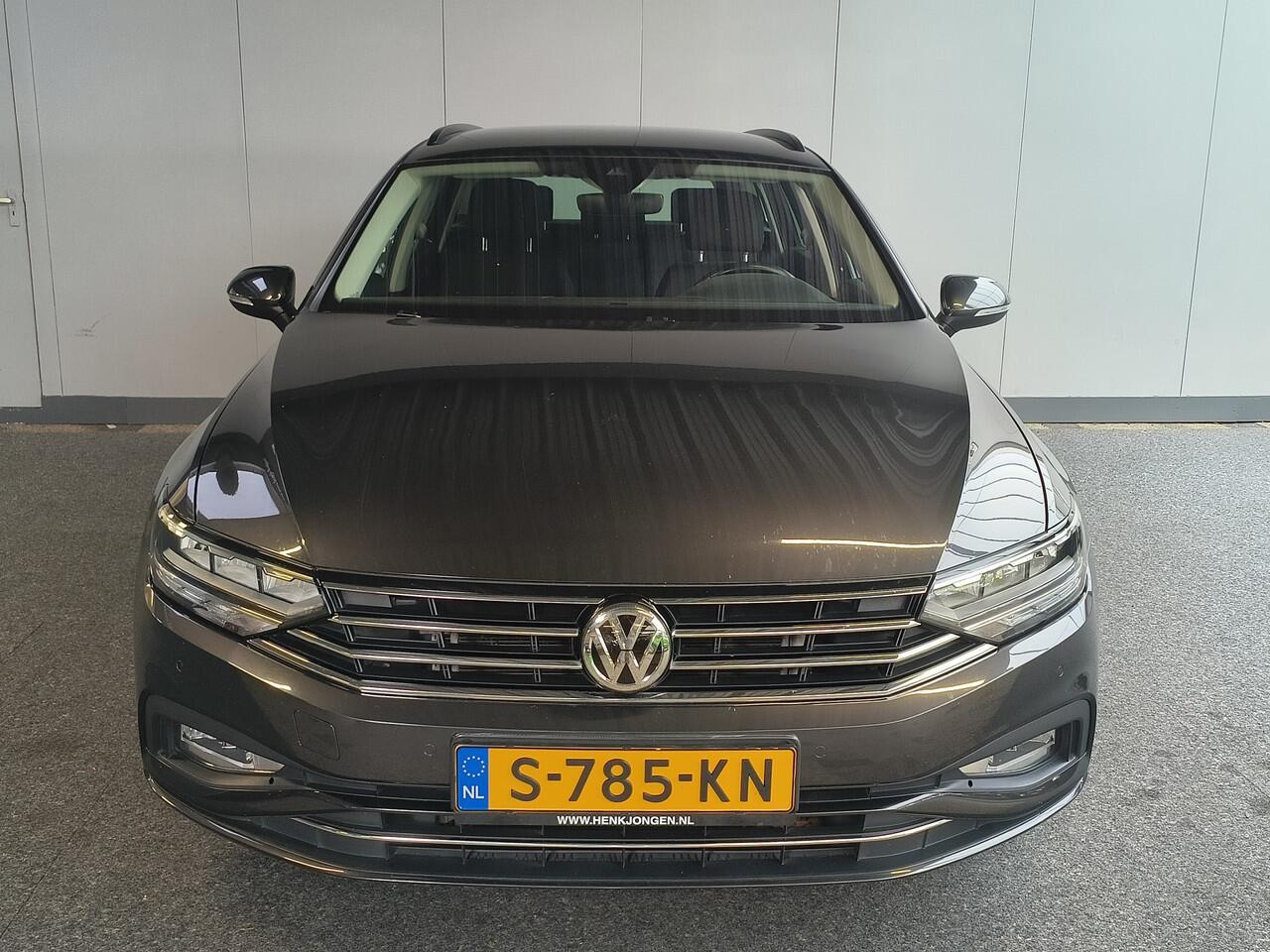 Volkswagen PASSAT Variant 1.5 TSI Comfort Business DSG-AUTOMAAT uit 2020 Rijklaar + 12 maanden Bovag-garantie Henk Jongen Auto's in Helmond, al 50 jaar service zoals 't hoort!