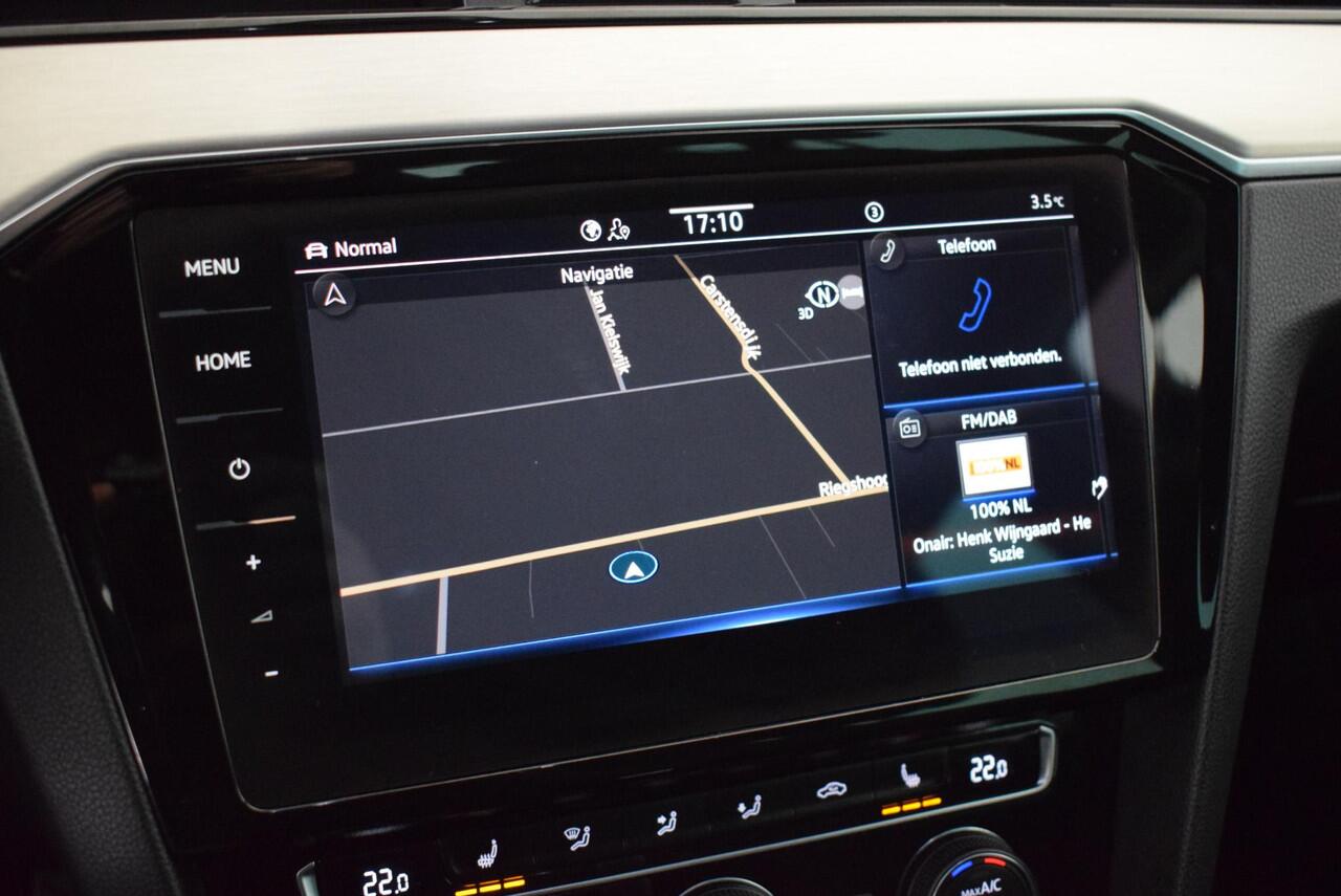 Volkswagen PASSAT Variant 2.0 TSI 190pk DSG R-Line Elegance Trekhaak Stoelverwarming Virtual Cockpit Navigatie