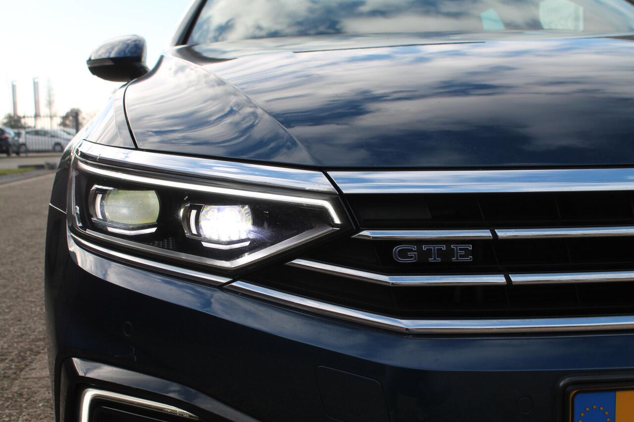 Volkswagen PASSAT Variant 1.4 TSI PHEV GTE | Pano | Camera | ACC