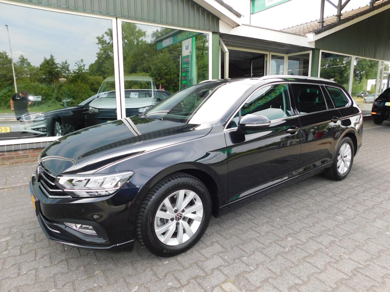 Volkswagen PASSAT 1.5TSI 150PK DSG BUSINESS!! All- in Prijs!!