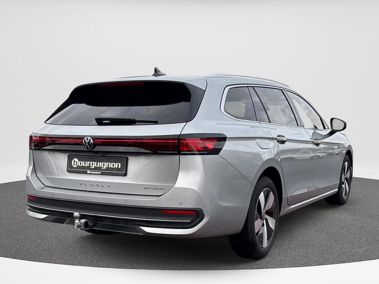 Volkswagen PASSAT Variant 1.5 eHybrid Business | Wordt verwacht | Trekhaak | A. Camera | PHEV | Massage | Head Up |