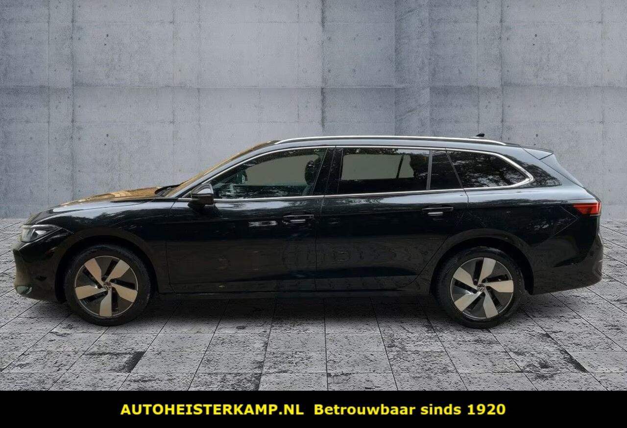 Volkswagen PASSAT Variant 2.0 TDI 150 PK DSG ACC Trekhaak Massage LED 360 Camera