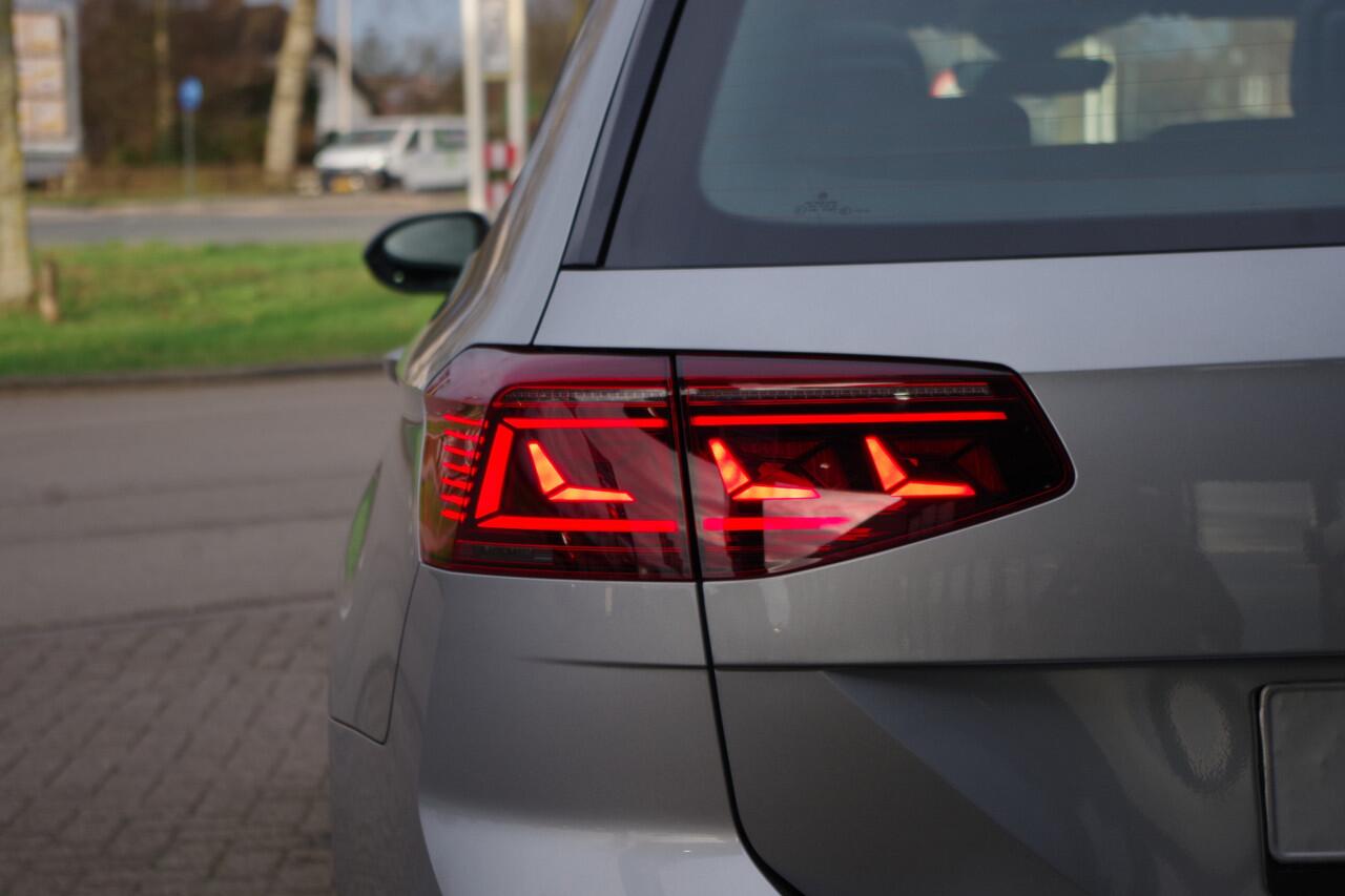 Volkswagen PASSAT Variant 1.4 TSI PHEV GTE 218 PK Business, Elek. Trekhaak, Panoramadak, Memory, Matrix LED, Winterpakket