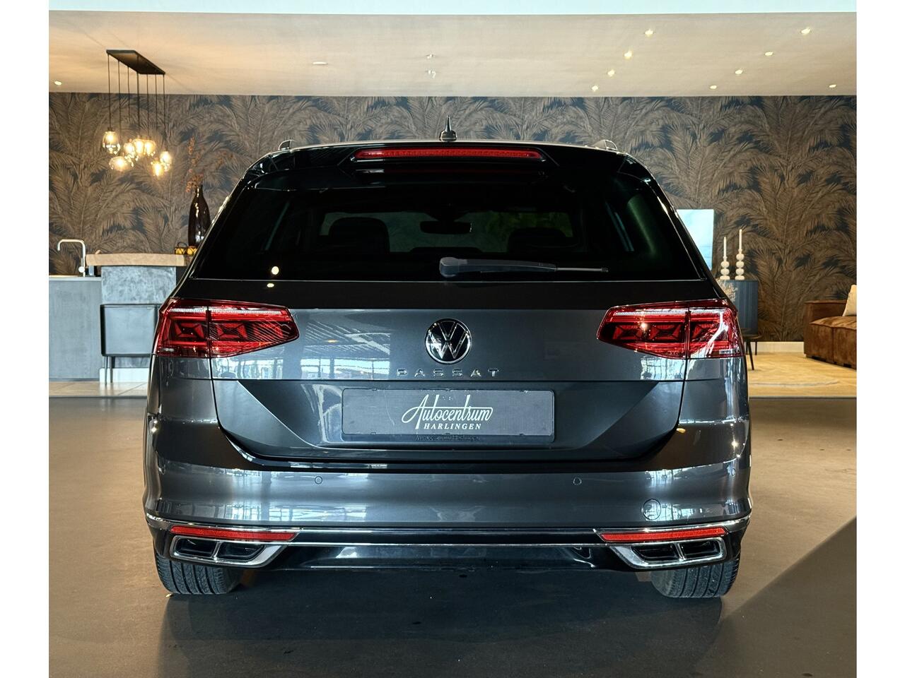 Volkswagen PASSAT Variant 1.5 TSI R-Line I Pano I VOL!