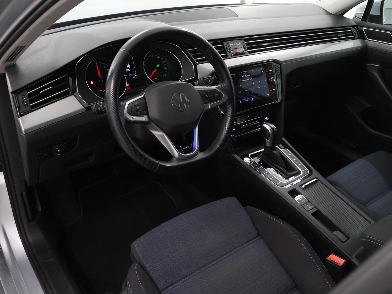 Volkswagen PASSAT Variant 1.4 TSI PHEV GTE Business | Parkeercamera | Navigatie | Cruise Control Adaptief | Stoelverwarming |