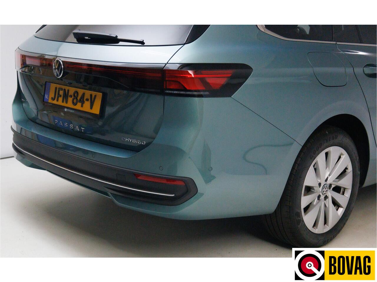 Volkswagen PASSAT Variant 1.5 eHybrid Business 204 PK | Facelift | Travel assist | Stoel &stuurverw. | Elec. klep | Ergo Active stoel met massage, Adaptieve cruise, Camera, Sfeerverlichting