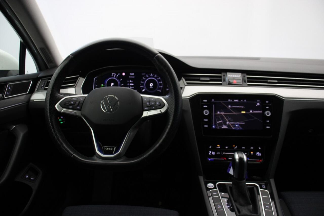 Volkswagen PASSAT Variant 1.4 TSI PHEV GTE Business - Carplay, Navi, Camera, Cruise, Massage, Stoelverw.