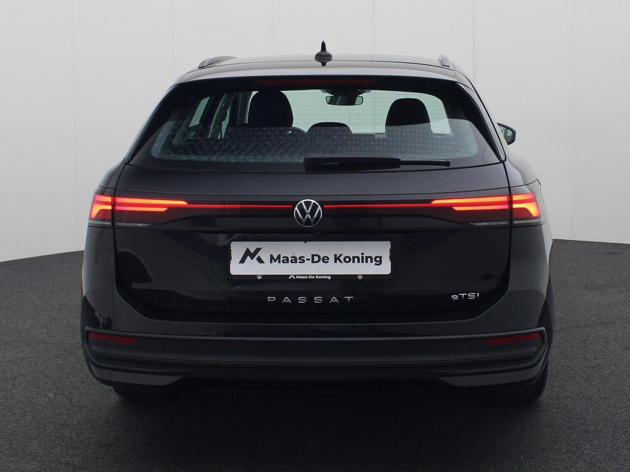 Volkswagen PASSAT Variant 1.5eTSI/150PK DSG · Navigatie · Stoel-& stuurverwarming · Apple/Android · Garantie tot juni 2026