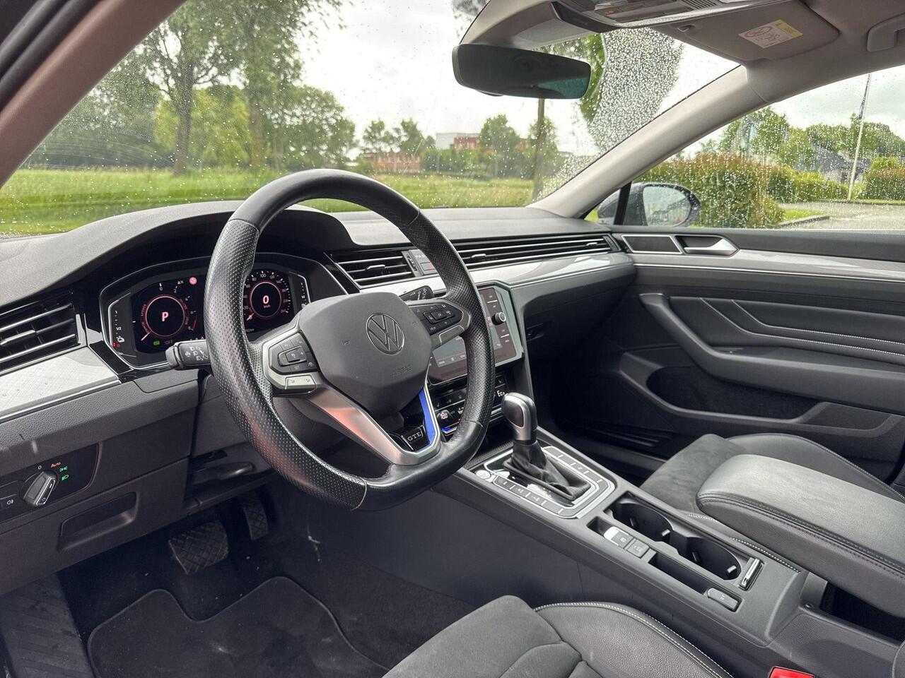 Volkswagen PASSAT 1.4 TSI PHEV GTE Business | 218 Pk | DCC | A-Camera | ERGO | Trekhaak | SOH 92% |