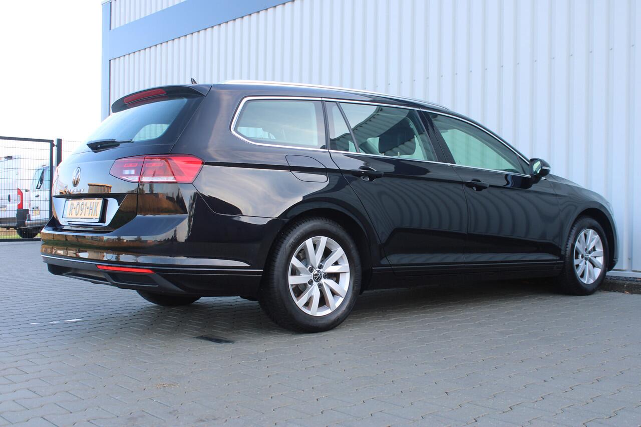 Volkswagen PASSAT Variant 1.5 TSI Business | Incl. 12 maanden garantie | Adaptieve cruise control | Apple carplay/Android auto | Parkeercamera | Navigatie | Climate control | DAB radio |