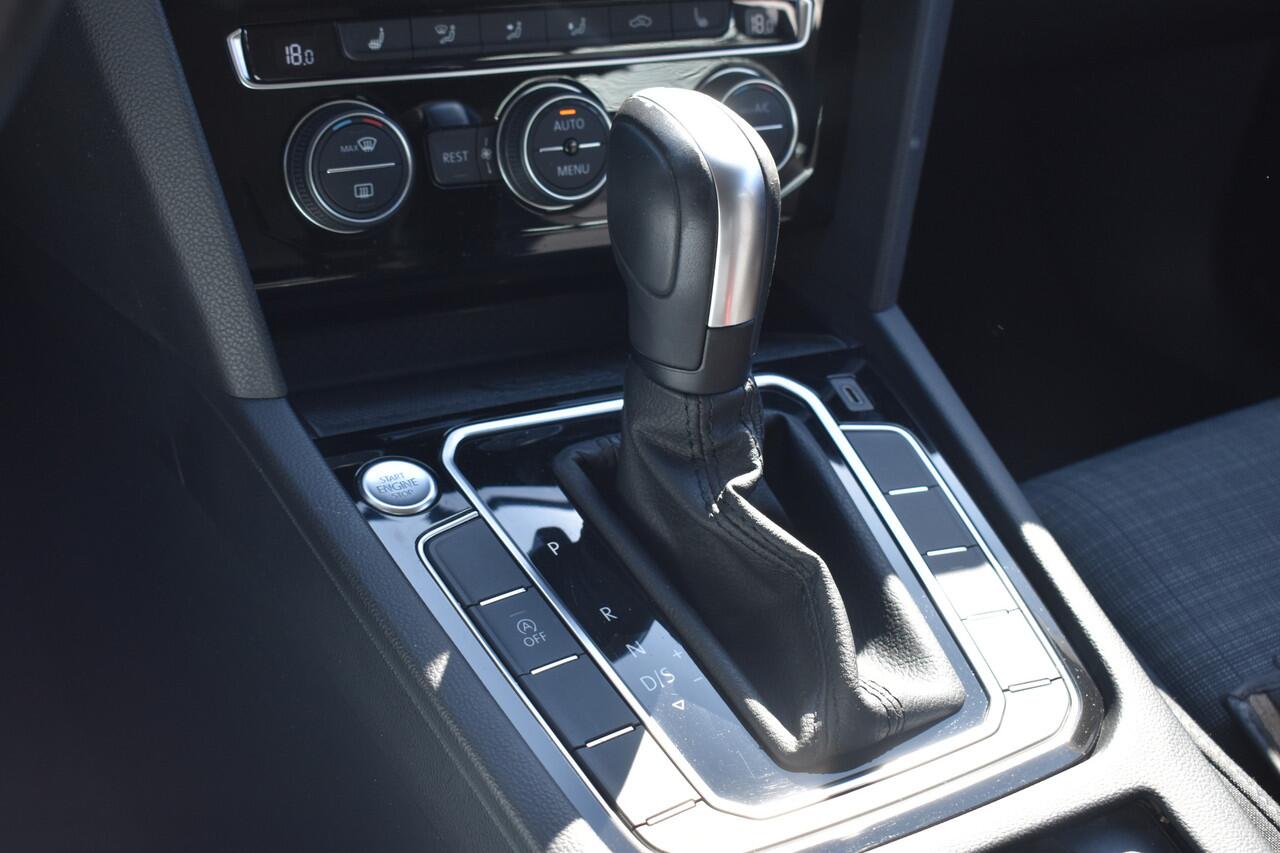 Volkswagen PASSAT Variant 1.5 TSI Comfort Business Navigatie | Camera | Stoelverwarming | ACC | 12 mnd BOVAG garantie Whatsapp 06-53188999