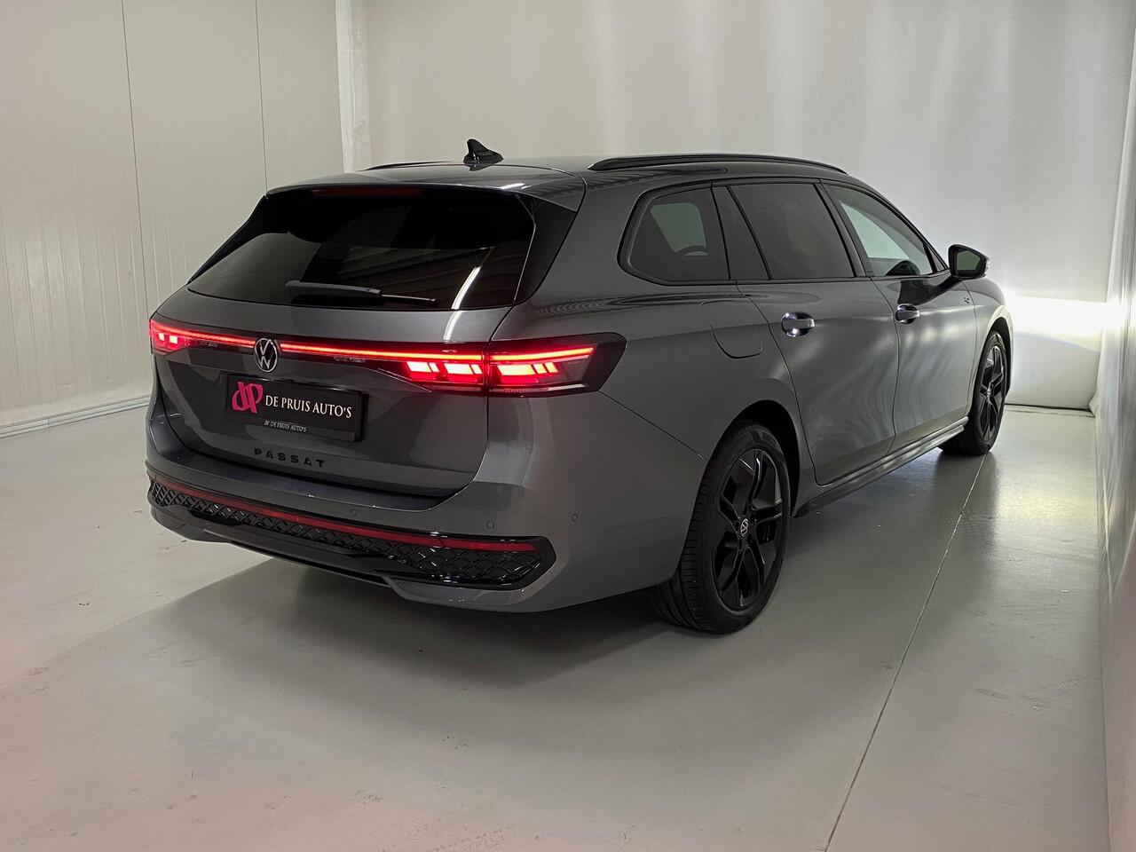 Volkswagen PASSAT Variant 1.5 eHybrid R-Line 272pk Keyless IQ Light 360 Camera Trekhaak Elek.Achterklep Apple/Android 18'' Inch