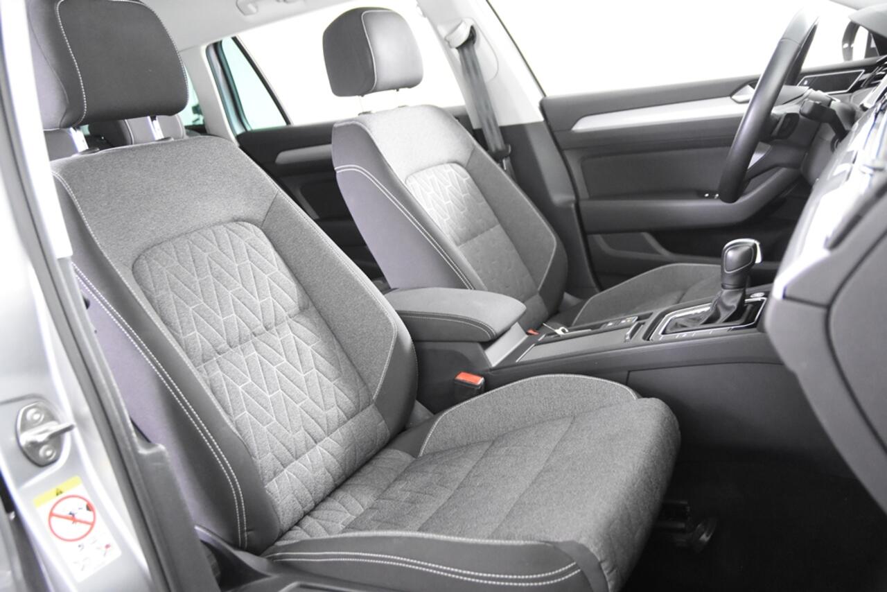 Volkswagen PASSAT Variant 1.5 TSI DSG *1ste eigenaar*Navigatie*Massage*