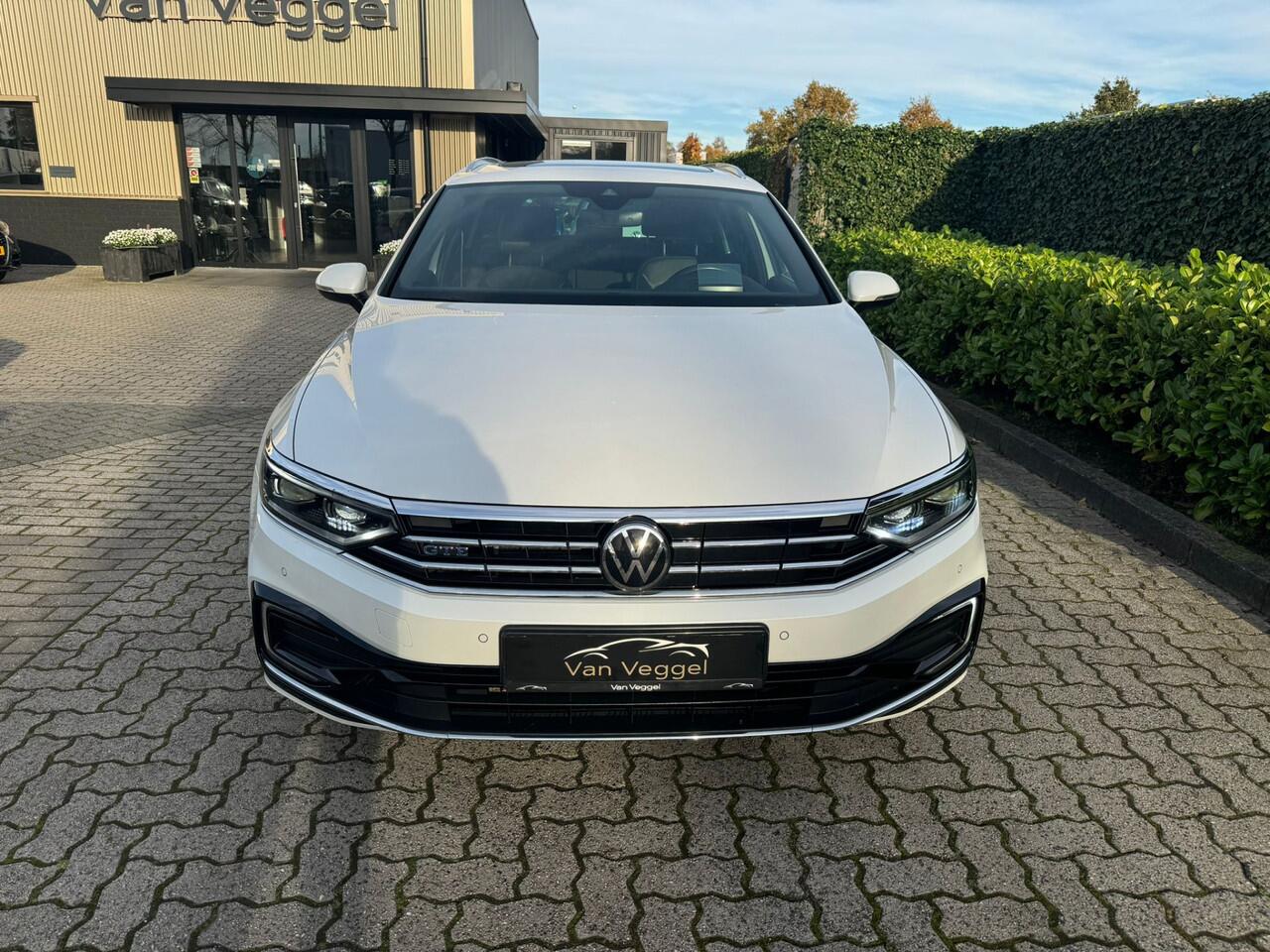 Volkswagen PASSAT Variant 1.4 TSI PHEV GTE virtual cockpit, head up, pano, trekhaak