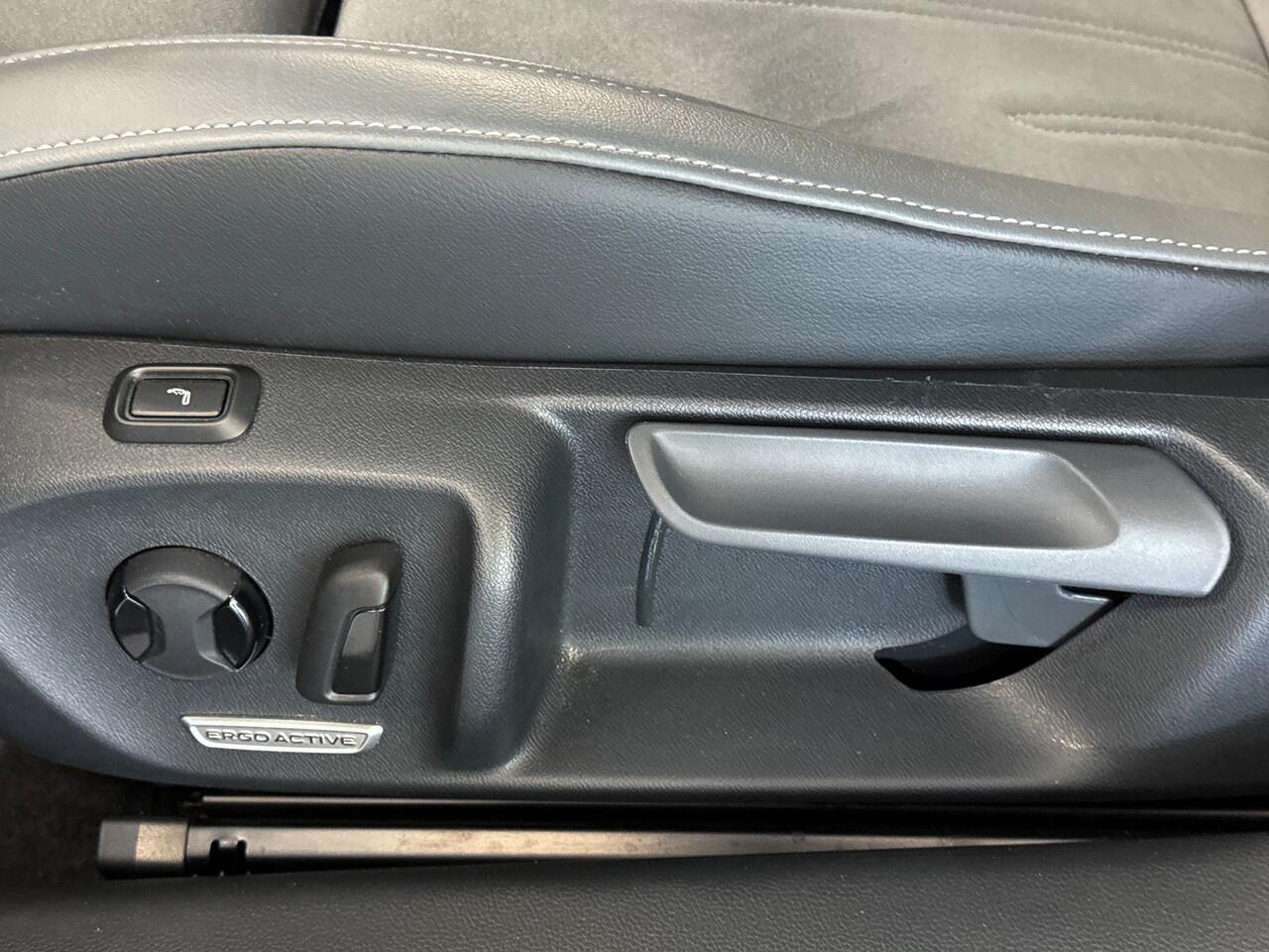 Volkswagen PASSAT Variant 1.5 204pk eHybrid Business | Design Pakket | Velgen 'Bologna', 17 inch lichtmetaal in zwart, gepolijst | Comfort Pakket Plus