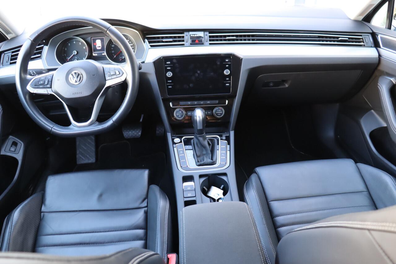 Volkswagen PASSAT Variant 1.5 TSI R-Line Business, Cruise Control, Automaat, Apple Carplay, Climate Control, PDC V+A, Navigatie, Trekhaak Inklapbaar, Prijs Is Rijklaar Inclusief 6 Maanden Garantie