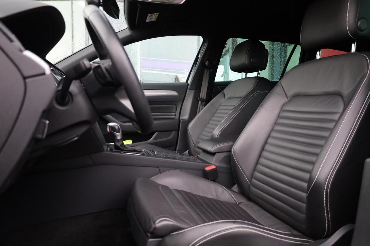 Volkswagen PASSAT Variant 1.4 TSI PHEV GTE Business DCC adaptief onderstel area view rondom zicht camera vol lederen bekleding elektrisch verstelbaar met memo functie IQ drive easy open met elektrische klep en keyless acces en go zwarte dakhemel klasse III alarm LED Matrix