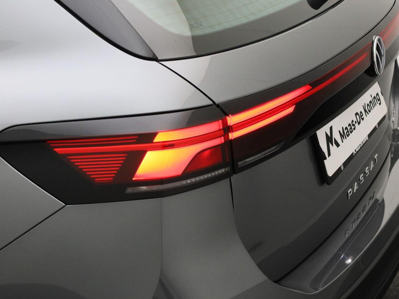 Volkswagen PASSAT Variant 1.5eTSI/150PK DSG · Navigatie · Stoel-& stuurverwarming · Apple/Android Car Play · Garantie tot juni 2026