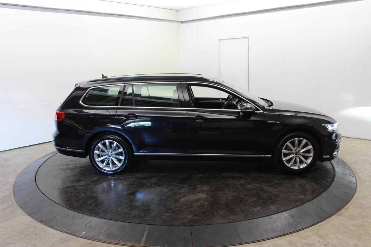 Volkswagen PASSAT 1.4 TSI PHEV GTE Buss ed El Trekh Camera Navi Winterpack