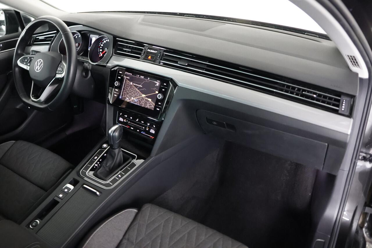 Volkswagen PASSAT Variant 1.5 TSI Business / DSG / LED / Navi / CarPlay / ACC / Clima