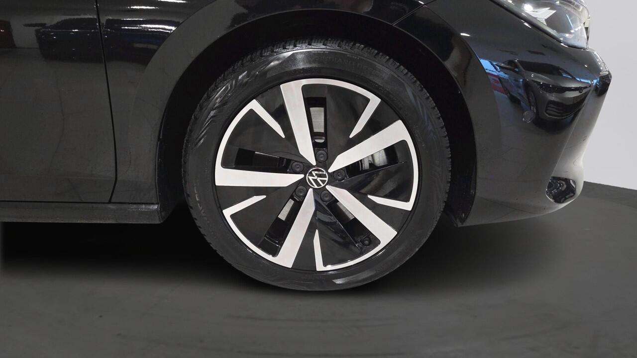 Volkswagen PASSAT Variant 1.5 eHybrid Business | Design Pakket | Trekhaak | Interieur Pakket |